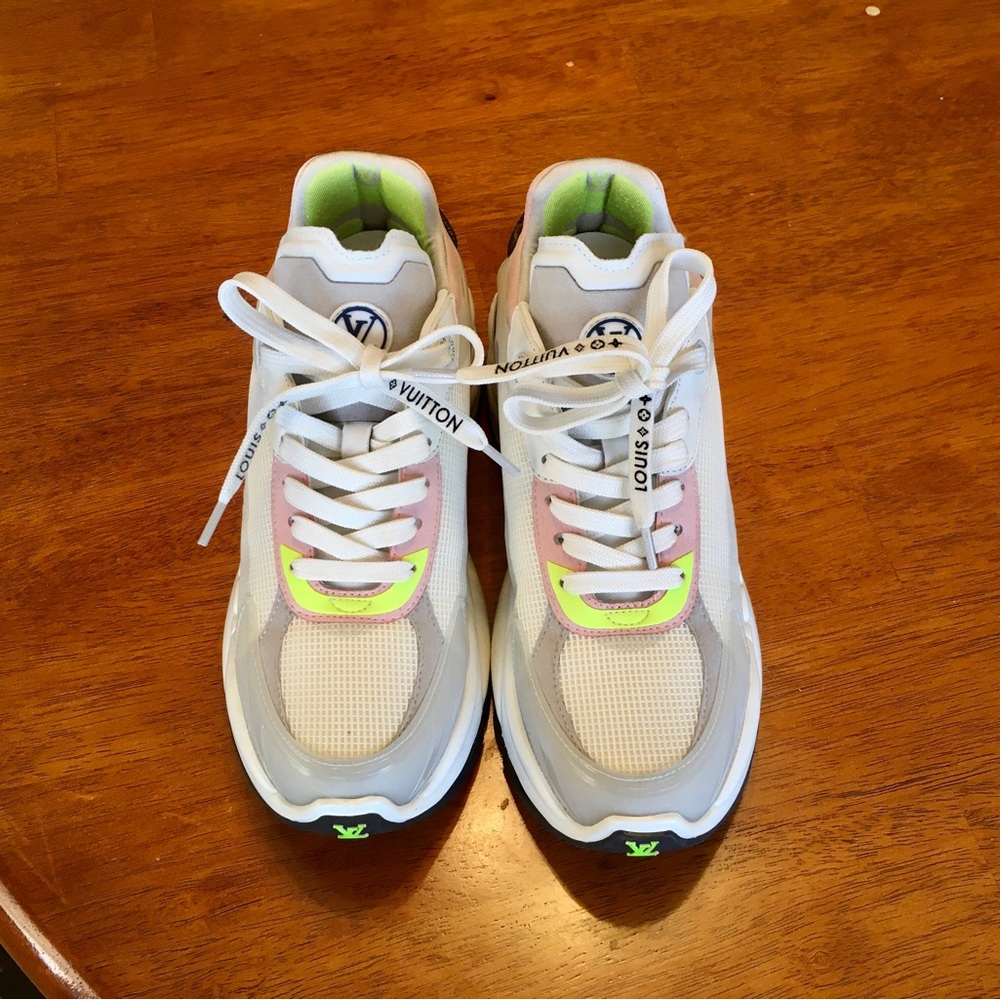 Louis Vuitton sneakers Run 55 size 36